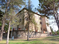 Rocca (San Polo d'Enza) - lati nord e ovest 2022-07-24